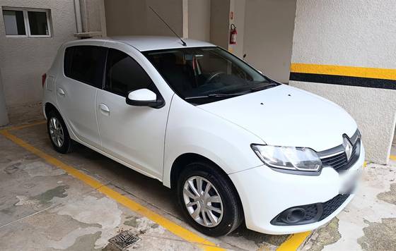 RENAULT SANDERO 1.6 16V SCE FLEX EXPRESSION MANUAL RENAULT SANDERO 1.6 16V SCE FLEX EXPRESSION MANUAL